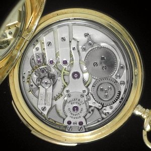 Minute repeater pocket watch movement of 1905 showing gong and hammers